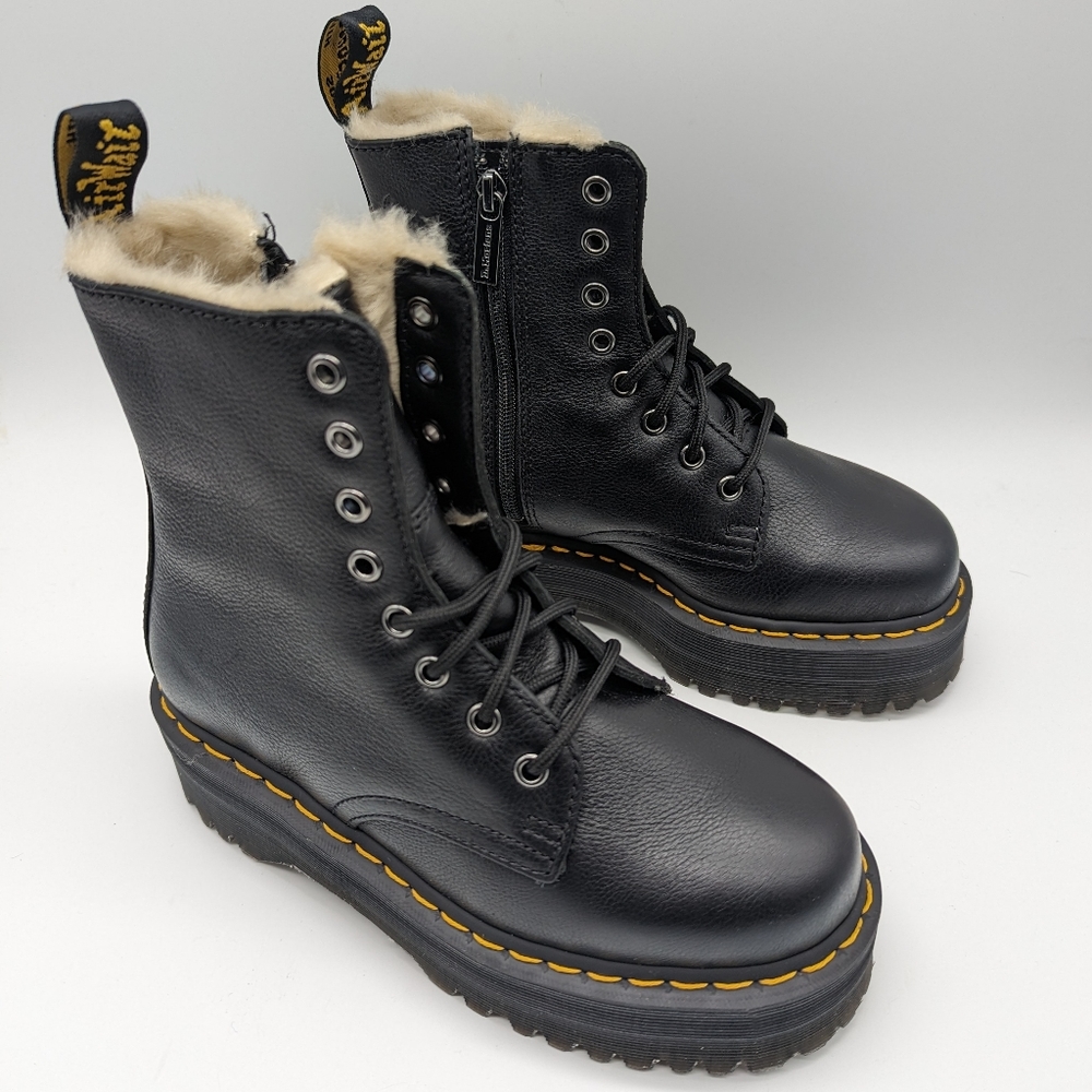 NWOB DR. MARTENS Jadon FL 8 Eye Boots - Picture 9 of 14